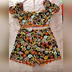 1960s style shorts and top set